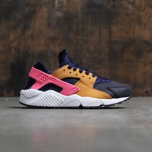 Nike Limited Color Women’s Huarache Sneakers